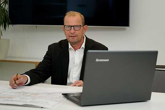 UWE DORN